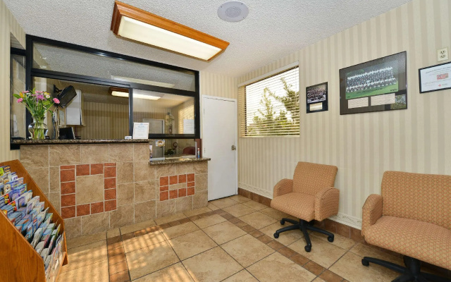 photo 2 of LAX Stadium Inn - El Segundo/Inglewood