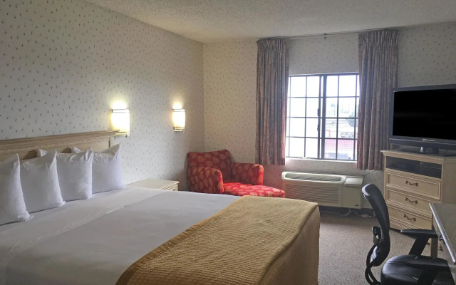 photo 4 of LAX Stadium Inn - El Segundo/Inglewood