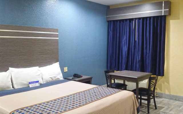 photo 2 of Americas Best Value Inn & Suites Houston NE