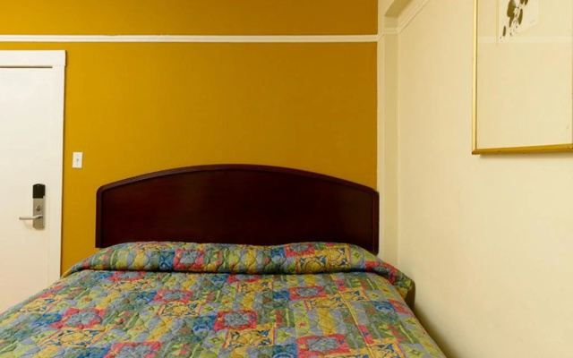 photo 3 of Vantaggio Suites Garland