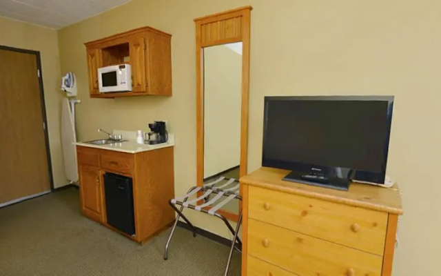 photo 2 of Americas Best Value Inn Walker