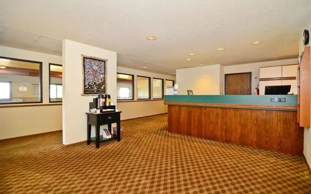 photo 2 of Americas Best Value Inn Wisconsin