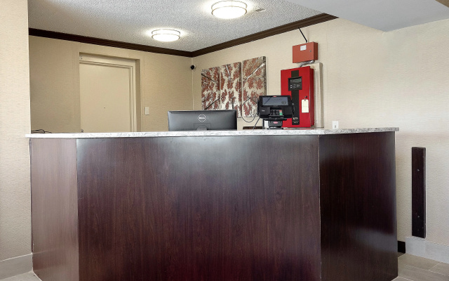 photo 2 of Red Roof Inn Dayton - Huber Heights