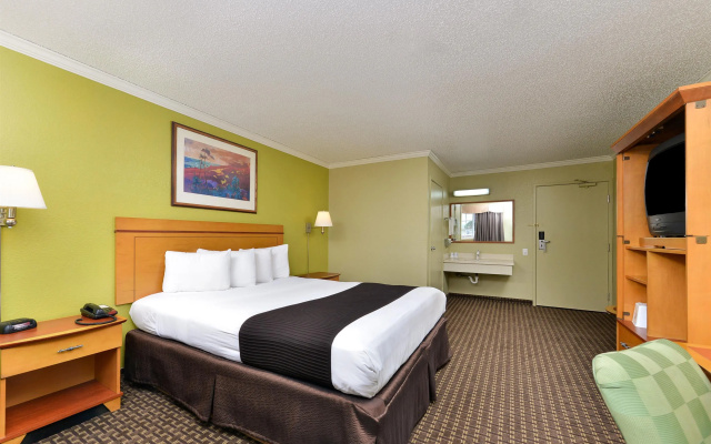 photo 4 of Comfort Inn Hayward - Oakland South