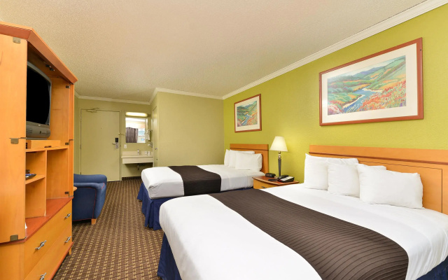 photo 5 of Comfort Inn Hayward - Oakland South