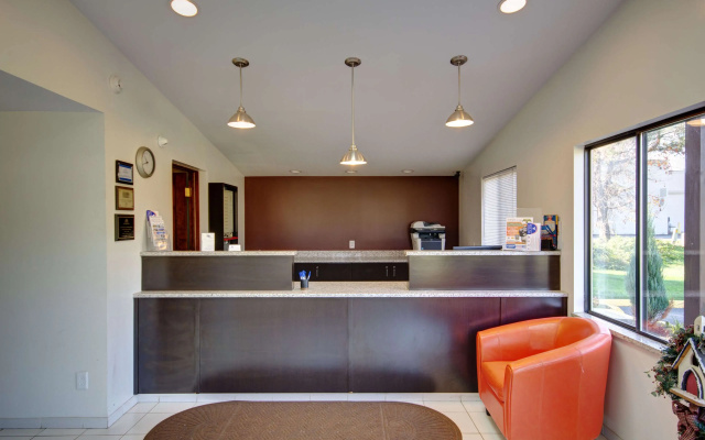 photo 2 of Americas Best Value Inn Heath Newark