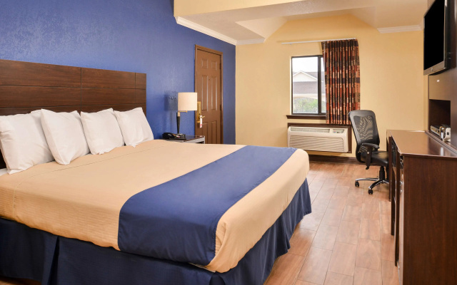 photo 4 of Americas Best Value Inn Medical Center Downtown