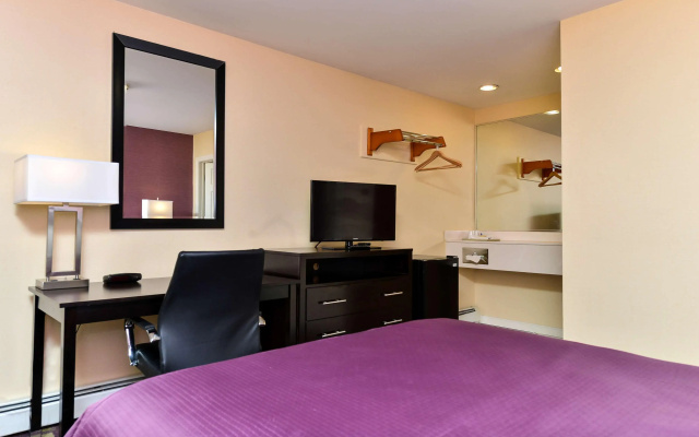 photo 3 of Americas Best Value Inn Providence North Scituate