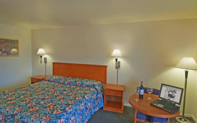 photo 5 of Americas Best Value Inn Santa Rosa, CA