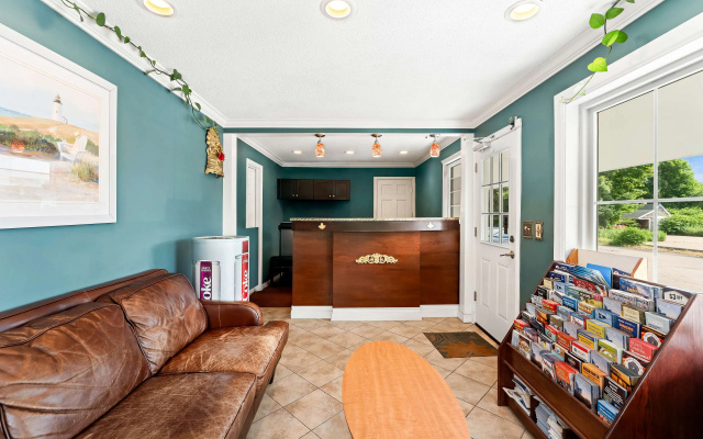 photo 2 of Americas Best Value Inn Stonington Mystic