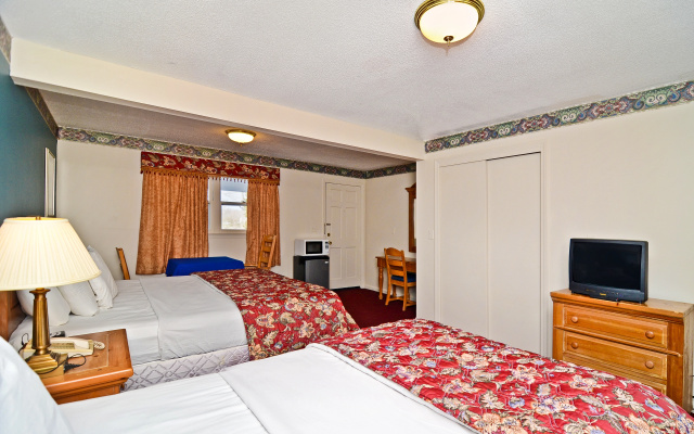 photo 3 of Americas Best Value Inn Stonington Mystic