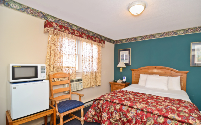 photo 4 of Americas Best Value Inn Stonington Mystic