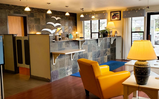 photo 2 of Seabird Lodge