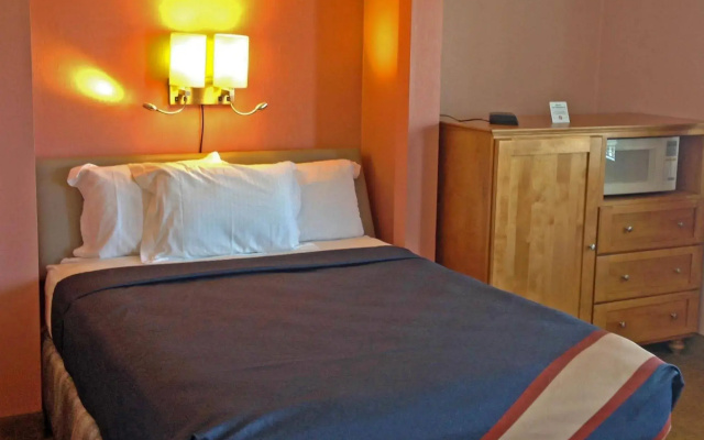 photo 3 of Seabird Lodge