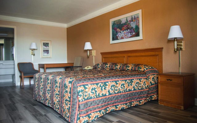 photo 4 of America's Inn Sugarland Stafford