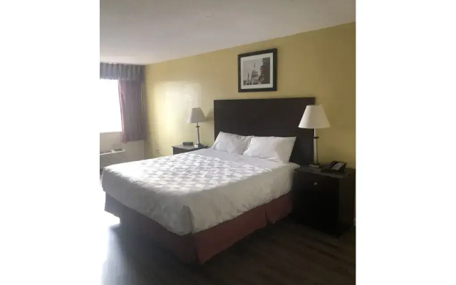 photo 5 of America's Inn