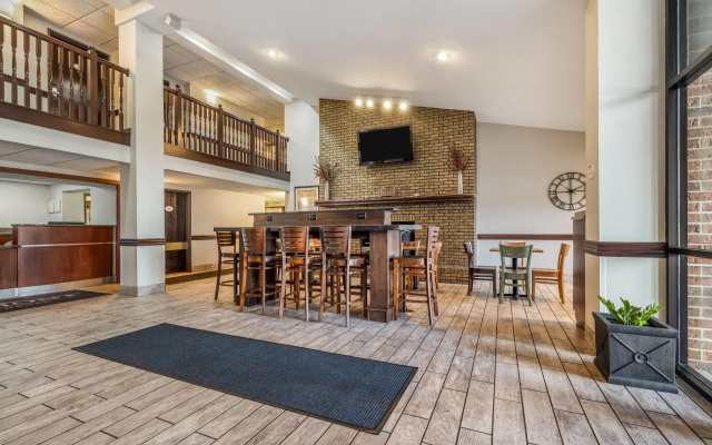 photo 2 of Baymont by Wyndham Bloomington MSP Airport