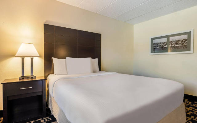 photo 5 of Baymont by Wyndham Bloomington MSP Airport