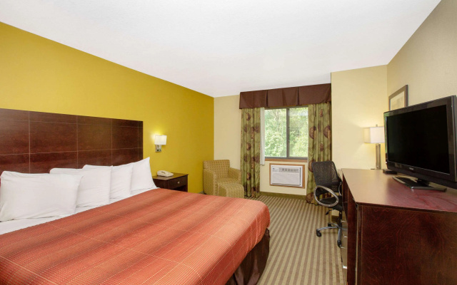 photo 4 of AmericInn by Wyndham Council Bluffs