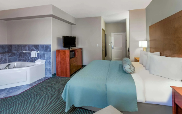 photo 3 of AmericInn by Wyndham Des Moines Airport