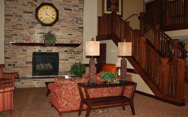 photo 2 of Comfort Inn & Suites Milford
