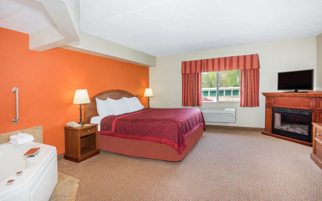 photo 4 of Comfort Inn & Suites Milford