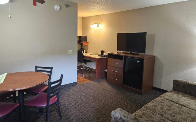 photo 4 of AmericInn by Wyndham Marshall