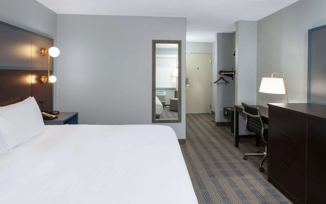 photo 4 of AmericInn by Wyndham Peoria