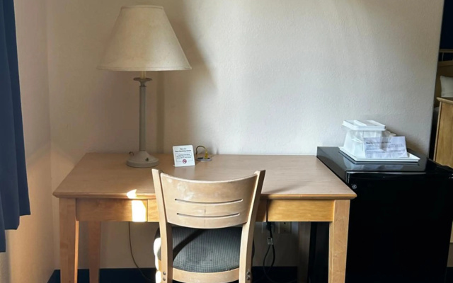 photo 4 of Ameristay Hotel Inn & Suites Waverly