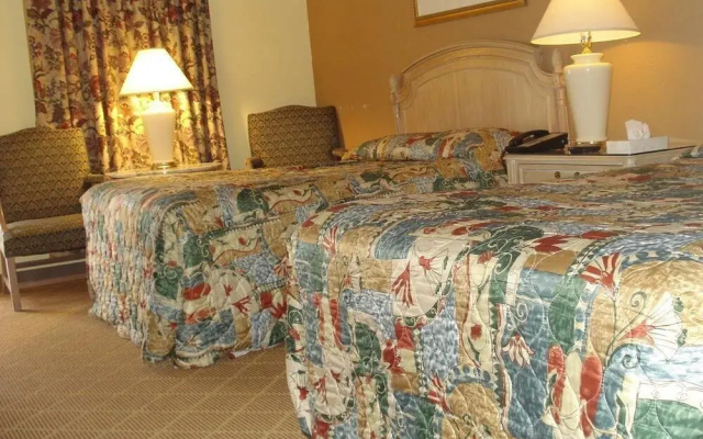 photo 2 of Travelodge by Wyndham Strasburg/Lancaster Amish Country