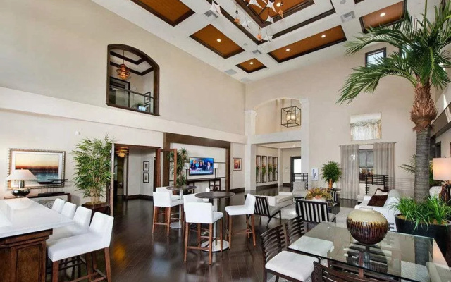 photo 5 of Amli Doral