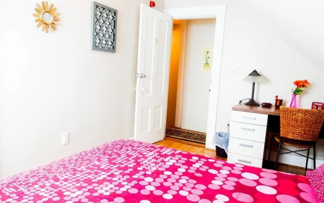 photo 4 of Amory Guest House