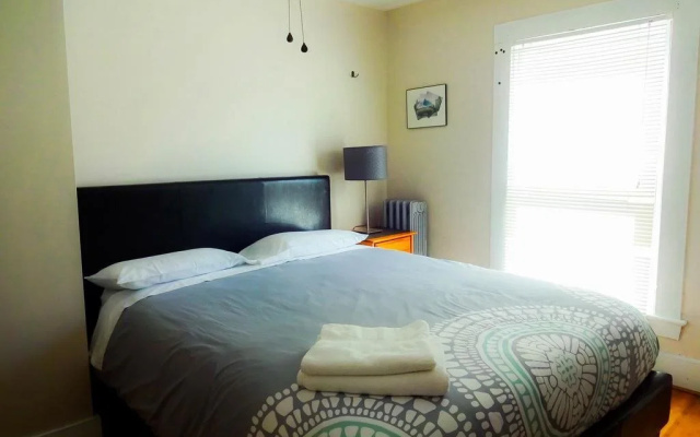 photo 5 of Amory Guest House