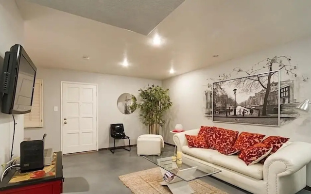photo 2 of Amour By Signature Vacation Rentals