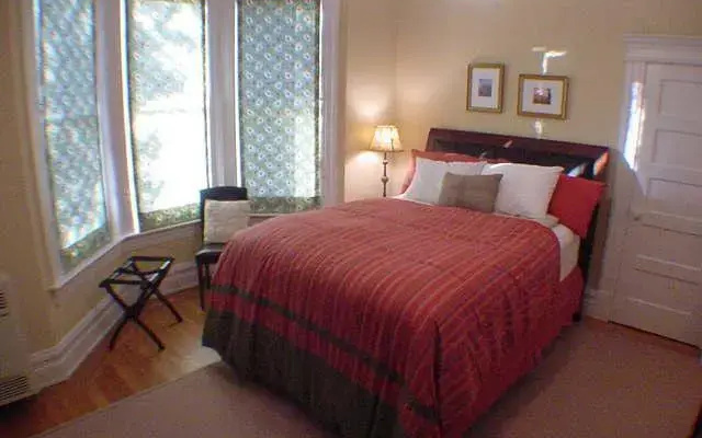 photo 2 of AMSI Pacific Heights Three-Bedroom Condo (AMSI-SF.PHWA3194)