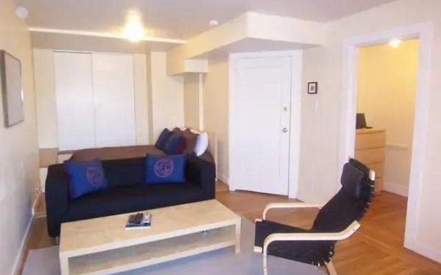 photo 5 of Russian Hill Apartment