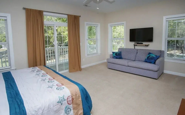 photo 5 of Amy's Oasis by RedAwning