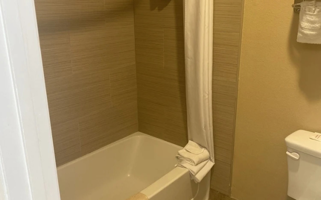 photo 5 of Anaheim Astoria Inn And Suites
