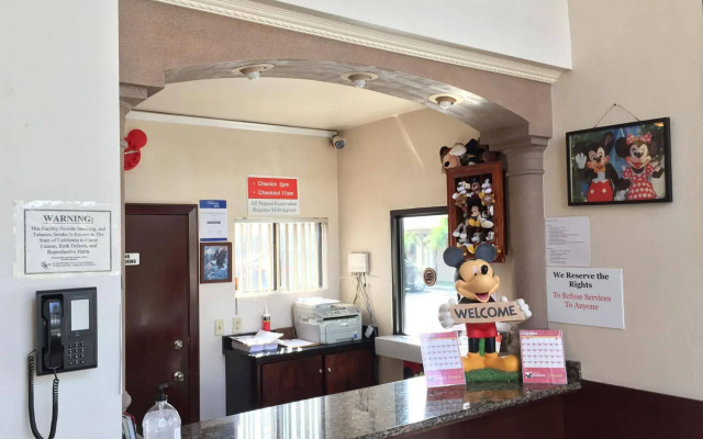 photo 2 of Anaheim Discovery Inn & Suites