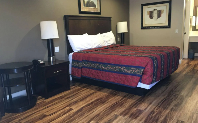 photo 3 of Anaheim Lodge
