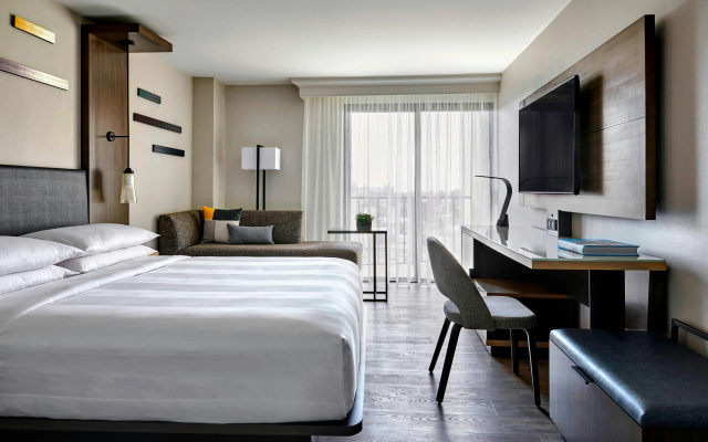 photo 4 of Anaheim Marriott Hotel