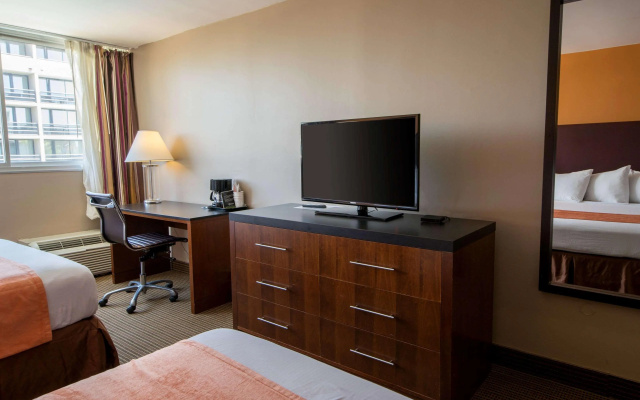 photo 2 of Howard Johnson by Wyndham Fullerton/Anaheim Conference Cntr