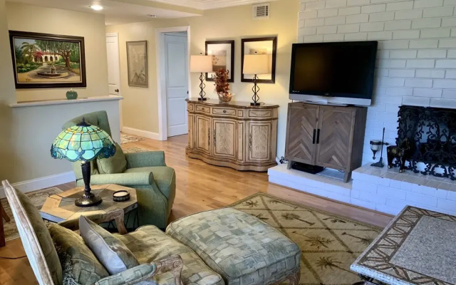 photo 4 of Anaheim Vacation Villa - 3 Bedroom House Near Disney