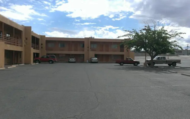 photo 2 of Anasazi Inn