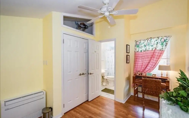 photo 4 of ANCHOR INN - Unit 1 apts