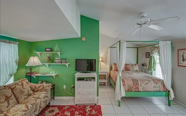 photo 5 of Anchor Inn - Unit 2 1 Bedroom Home