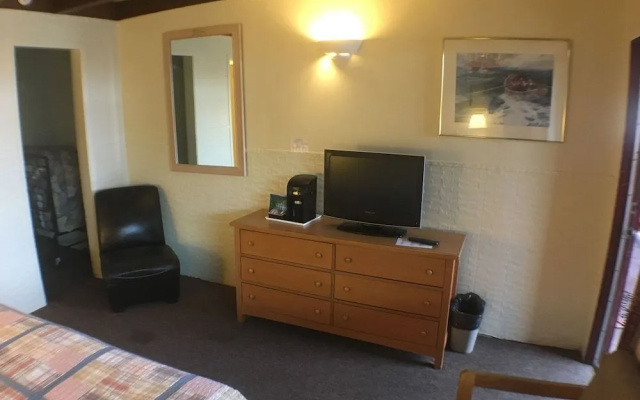 photo 5 of Anchor Lodge Motel