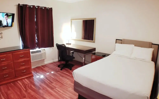photo 3 of Anchor Pointe Inn