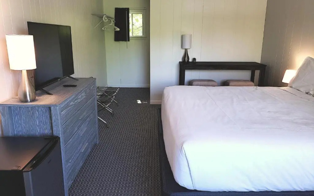 photo 2 of Anchorage Motel