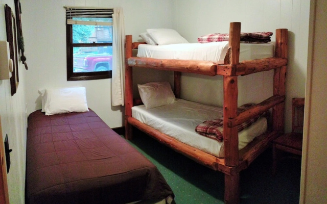 photo 3 of Anderson's Northland Lodge